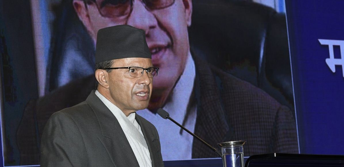 रक्षामन्त्री रिजालद्वारा सैनिक मुख्यालयको निरीक्षण 